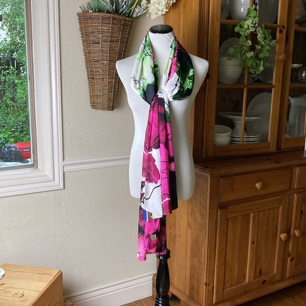New REED Hampton Abstract Floral Oblong Scarf